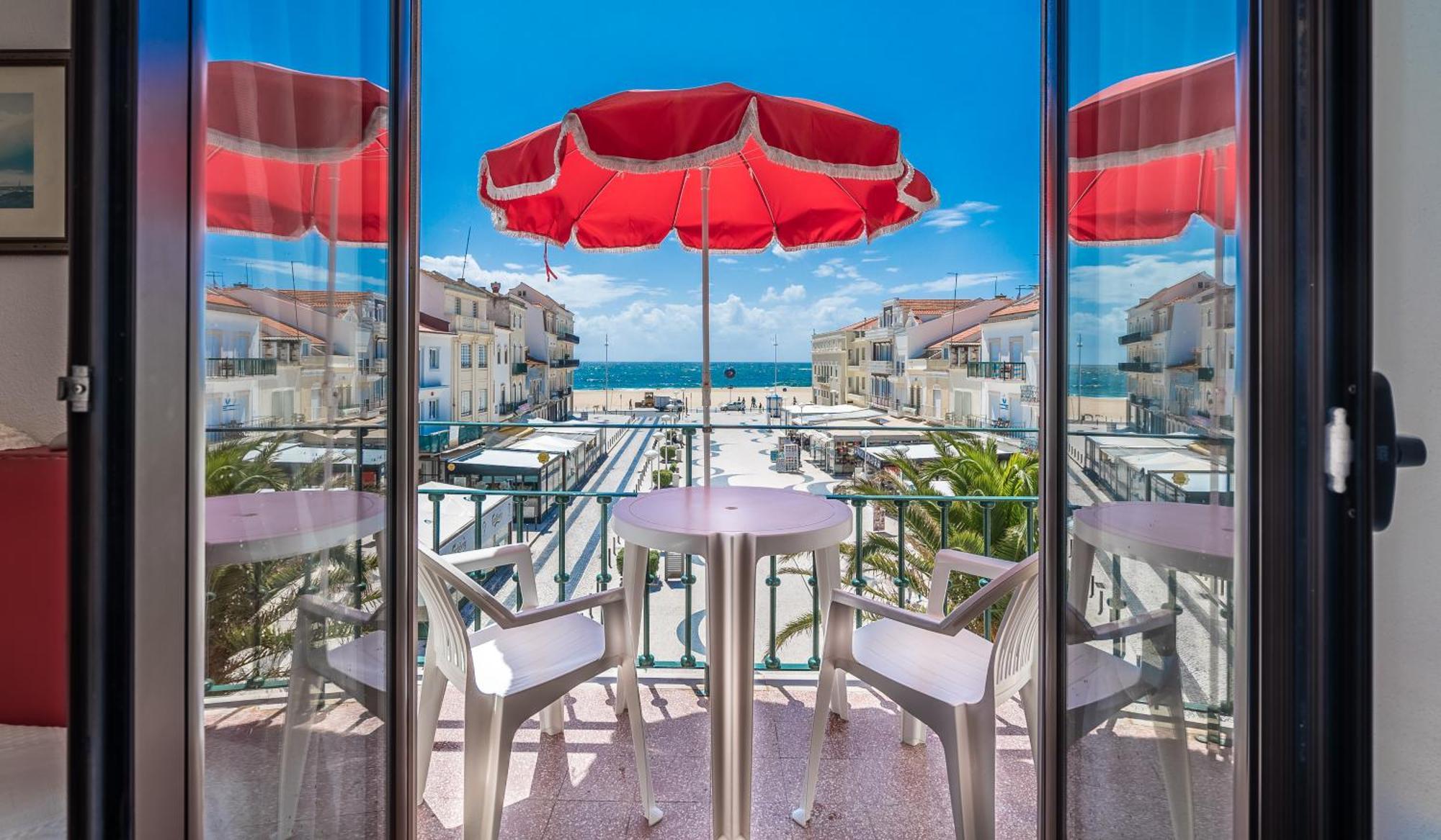 Solar Dos Carvalhos - Apartamentos De Turismo Nazaré Rum bild